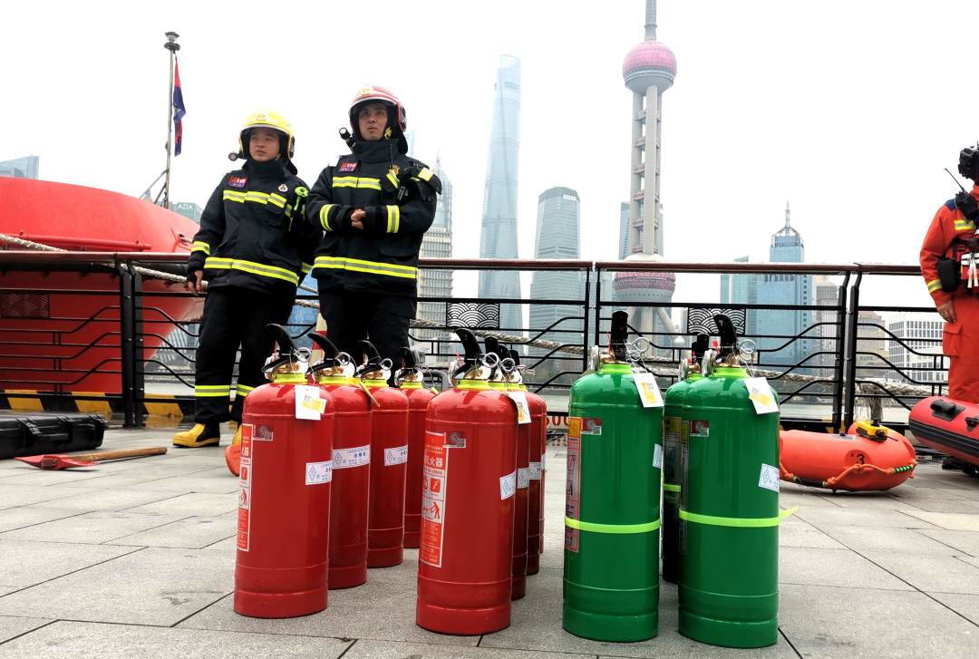 长知识！电动车锂电池起火为何不能用红色灭火器？